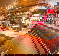 The Red Lion - Accommodation Whitsundays