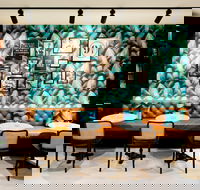 Bouquiniste - Accommodation Whitsundays