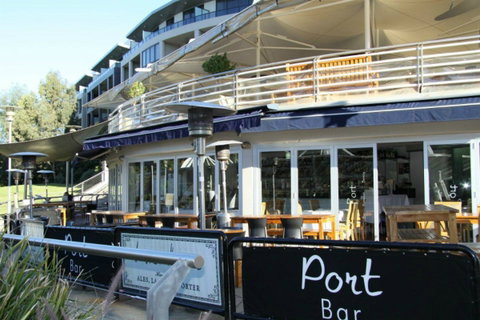 Port Bar & Restaurant - Accommodation Whitsundays 0