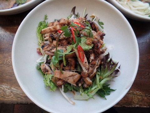 Royal Albert Hotel - Accommodation Whitsundays 0