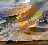 Bucking Bull - Clarkson - Accommodation Whitsundays