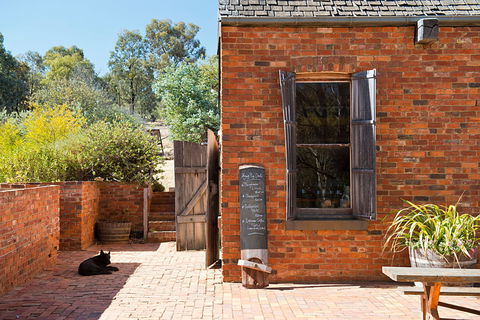 Sally's Paddock At Redbank Winery - Accommodation Whitsundays 0