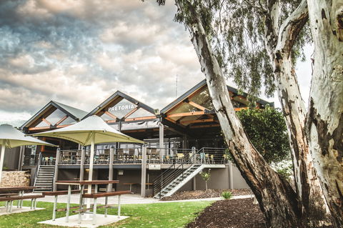 Pretoria Hotel - Accommodation Whitsundays 0