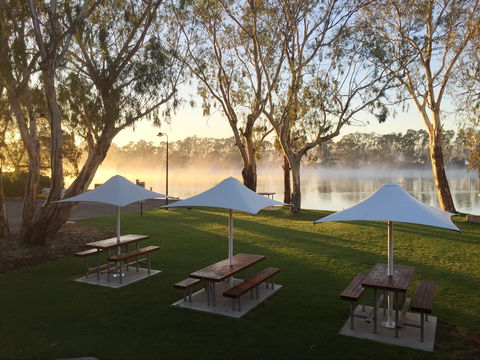 Pretoria Hotel - Accommodation Whitsundays 2