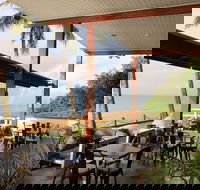 Enzo's On The Beach - Accommodation Whitsundays