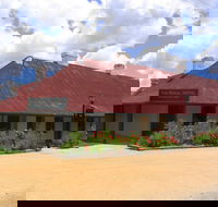 Grazing at Gundaroo - Accommodation Whitsundays