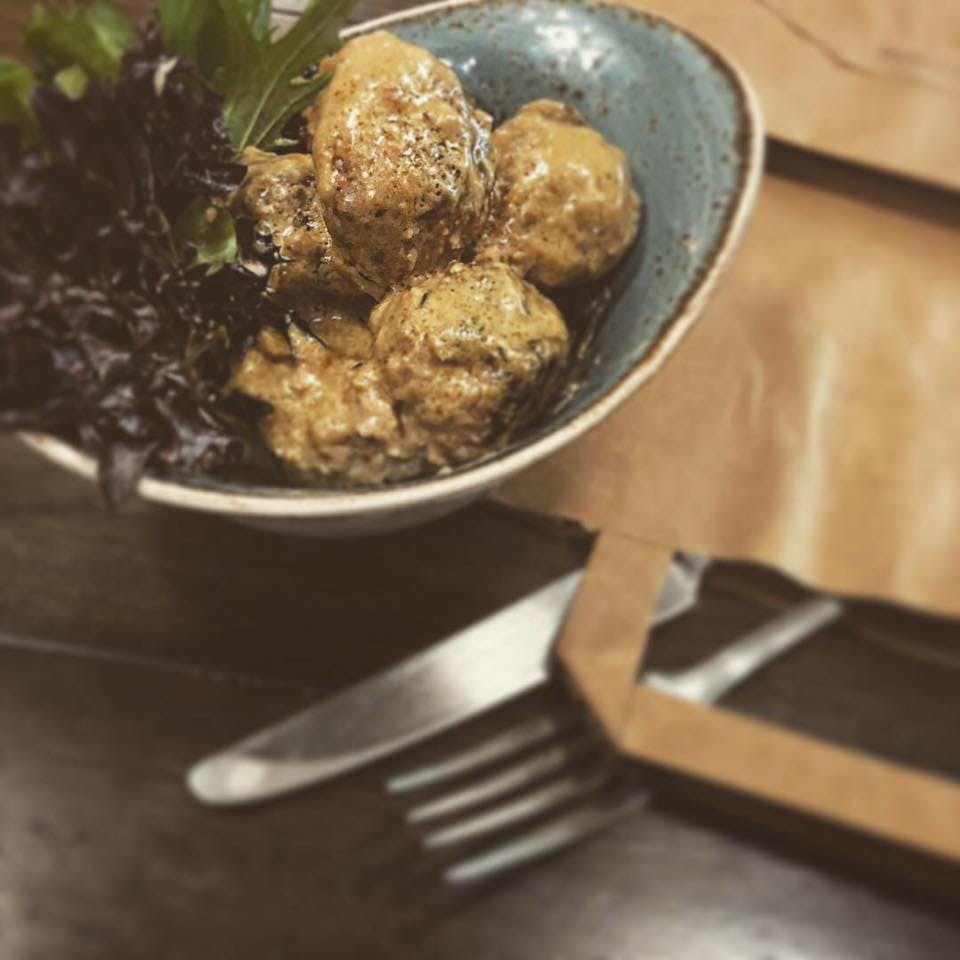 Ada VIC Accommodation Whitsundays