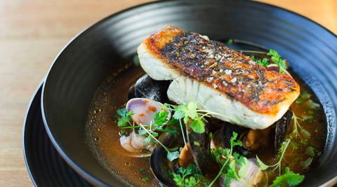 Pineapple Hotel Steakhouse - Accommodation Whitsundays 0