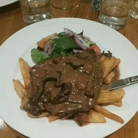 Bolter's Grill - Accommodation Whitsundays 0