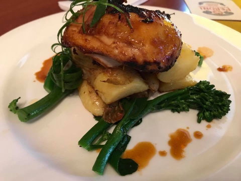 The Royal Oak Bistro - Accommodation Whitsundays 0