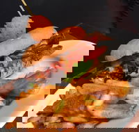 The Commercial Hotel - Accommodation Whitsundays