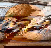 Getta Burger - Springwood - Accommodation Whitsundays