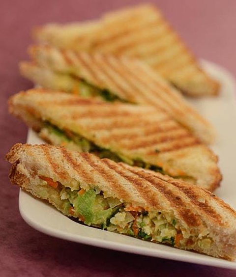 O'Bombay - Accommodation Whitsundays 0