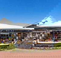Flinderz Cafe - Accommodation Whitsundays