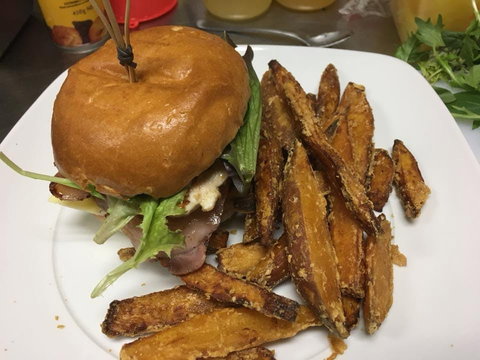 Grill And Bare Cafe Restaurant - Accommodation Whitsundays 0