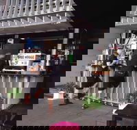 The Tree House Cafe - Accommodation Whitsundays