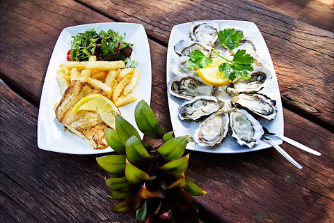 Rum Jungle Tavern - Accommodation Whitsundays 1