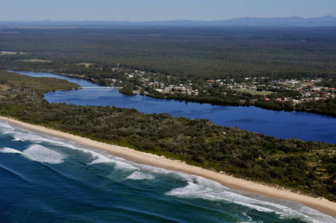 Stuarts Point Tavern / Yarrahinni Hotel - Accommodation Whitsundays 0