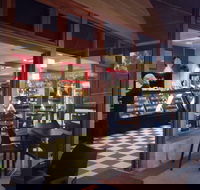 Breadwinner Bakehouse - Accommodation Whitsundays