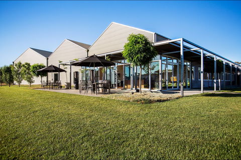 Bunnamagoo Wines - Accommodation Whitsundays 0