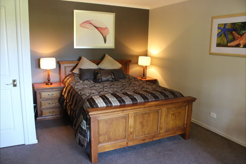 Djinta Djinta Winery - Accommodation Whitsundays 2