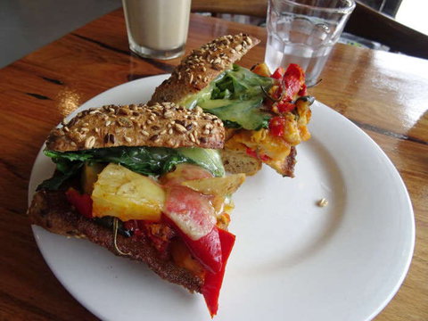 Grounded House - Accommodation Whitsundays 0