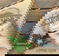 Marty's at The Commercial Hotel - Accommodation Whitsundays