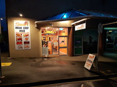 SINGH Indian Curry House - Accommodation Whitsundays 0