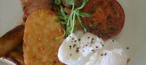 Clifton Arms Hotel - Accommodation Whitsundays 2