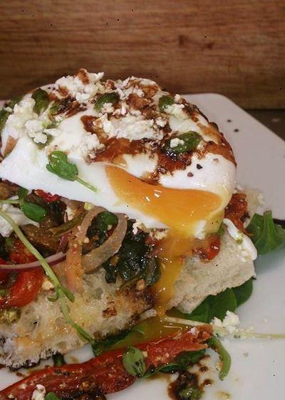 Clifton Arms Hotel - Accommodation Whitsundays 5