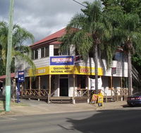 Queensland National Hotel - Accommodation Whitsundays