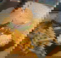 Hoover Cafe and Lounge Bar - Accommodation Whitsundays