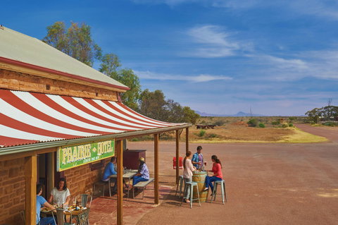 Prairie Hotel - Accommodation Whitsundays 1