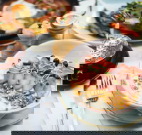 Birds of a Feather - Accommodation Whitsundays