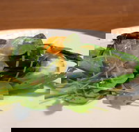 Carl's - Accommodation Whitsundays