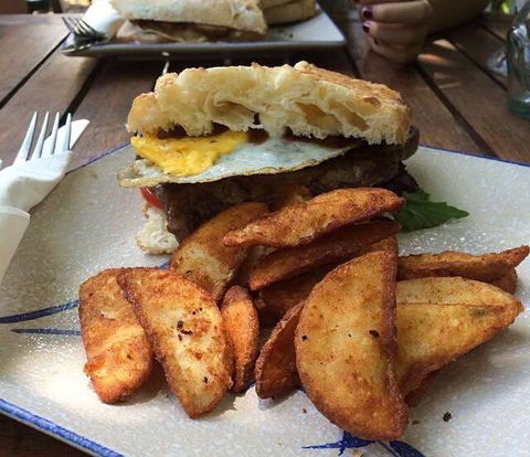 Corinthian Snack Bar And Carvery - Accommodation Whitsundays 0