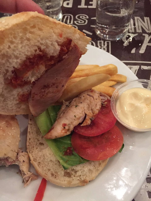 Kings Beach Tavern - Accommodation Whitsundays 0