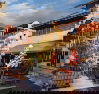 The Pourhouse Bar and Kitchen - Accommodation Whitsundays