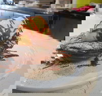 Los Dos Hombres - Accommodation Whitsundays