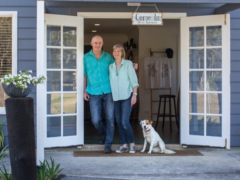 Stomp! Wines - Accommodation Whitsundays 0