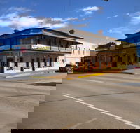 Harts Takeaway/Junction Hotel Peterborough - Accommodation Whitsundays