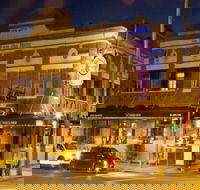 Royal Oak Hotel - Accommodation Whitsundays