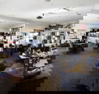 Horse  Jockey Hotel - Accommodation Whitsundays