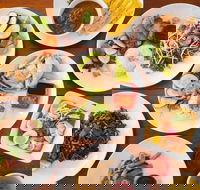 Izz Cafe - Accommodation Whitsundays