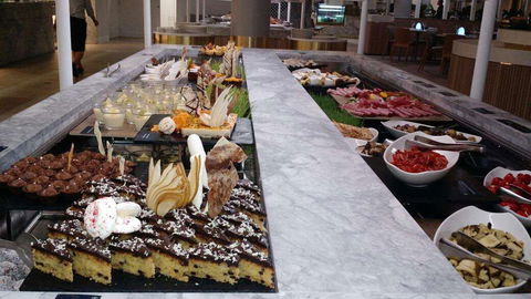 Lagoons Restaurant - Sheraton Mirage Hotel - Accommodation Whitsundays 0