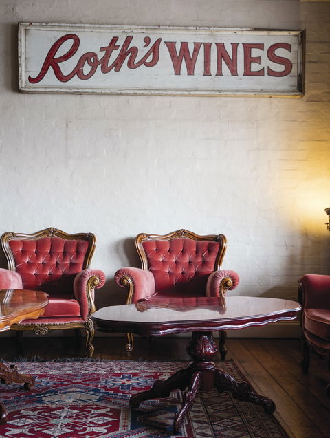 Roth's Wine Bar - Accommodation Whitsundays 0