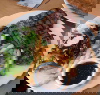 Courtyard Bistro - Uncle Buck's Hotel - Accommodation Whitsundays