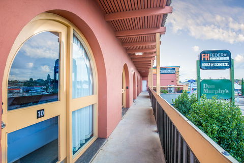 Federal Hotel - Mount Gambier - Accommodation Whitsundays 0