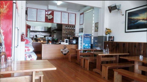 Cliffe's Cafe & Pizza - Accommodation Whitsundays 0