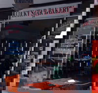 Lucky Star Bakery - Accommodation Whitsundays